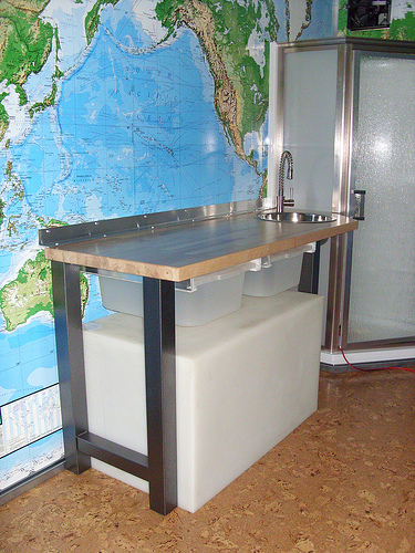 mobile-condo-box-truck-kitchen mobile-condo-box-truck-kitchen