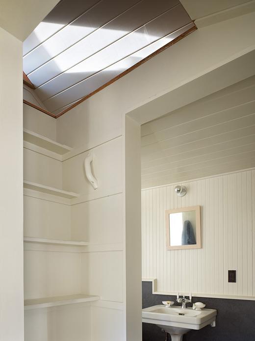320-sf-garage-conversion-up-towards-bed-loft