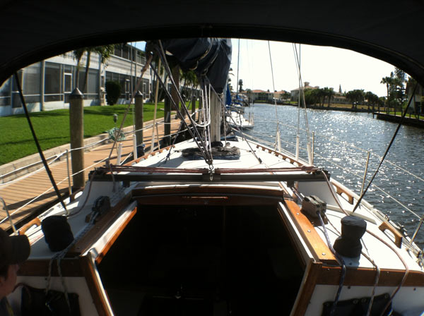 36-catalina-sailboat-living-aboard-small-spaces-tiny-houses-001 Living Aboard a 36' Catalina Sailboat - Small Spaces and Tiny Houses