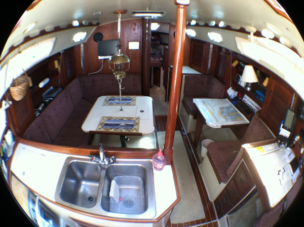36-catalina-sailboat-living-aboard-small-spaces-tiny-houses-002 Living Aboard a 36' Catalina Sailboat - Small Spaces & Tiny Houses
