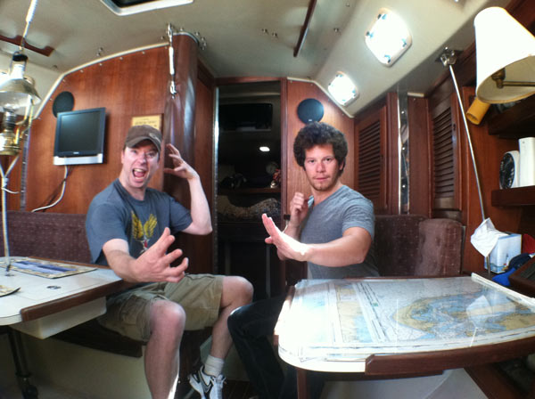 36-catalina-sailboat-living-aboard-small-spaces-tiny-houses-alex-pino-derek-diedricksen-007 Living Aboard a 36' Catalina Sailboat - Small Spaces & Tiny Houses