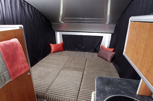 alto-safari-condo-rv-camper-trailer-03 alto safari condo rv camper trailer 03 Alto Safari Condo is a High Tech and Lightweight Teardrop Trailer