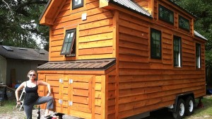 andrea-acting-like-she-owns-dans-tiny-house Andrea Acting Like She Owns Dans Tiny House