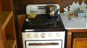 how-to-find-reclaimed-materials-for-your-tiny-house-project How to Find Reclaimed Materials for Your Tiny House Project