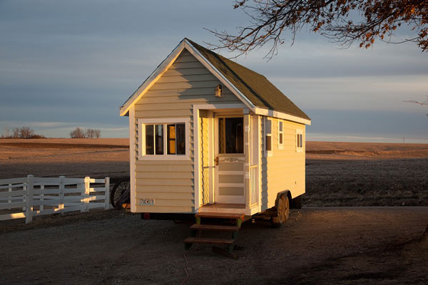 Johnny's Luxurious Tiny House on Wheels is For Sale