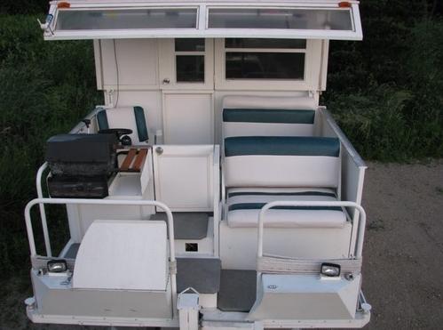 pipercraft-trailerable-houseboat-cockpit-grill-front-deck pipercraft-trailerable-houseboat-cockpit-grill-front-deck