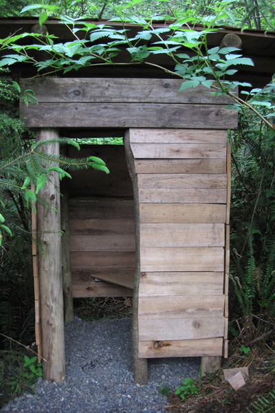 simple-japanese-inspired-tiny-house-zen-cabin-in-the-woods-25 Simple, Japanese Inspired Tiny House / Zen Cabin in the Woods Outhouse