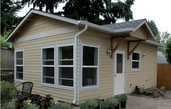 small-backyard-cottages-1 small backyard cottages 1 Backyard Cottages Coming to a Neighborhood Near You