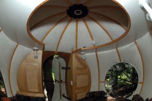 sphere-tree-house-5 Shelving up top in the sphere tree house