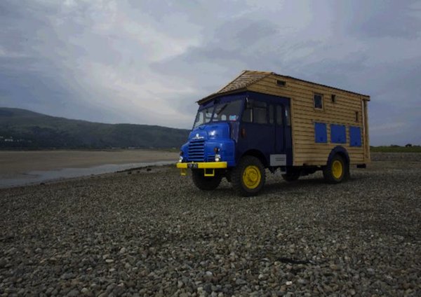 wooden-house-truck-1954-army-firetruck-02 wooden house truck 1954 army firetruck 02 Tiny House Built on a 1954 Goddess Firetruck: Self Sufficient Wooden House Truck